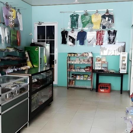 Nasional Hotel Gunung Sitoli Buitenkant foto
